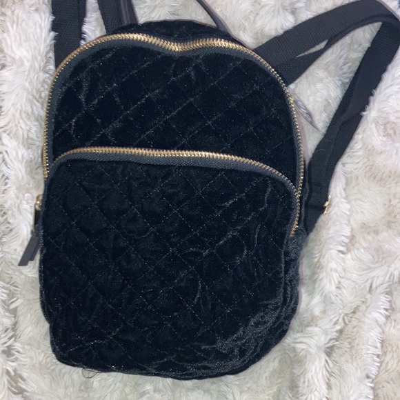 🎒NWT BLACK VELVET BACKPACK 🎒 - Picture 7 of 9
